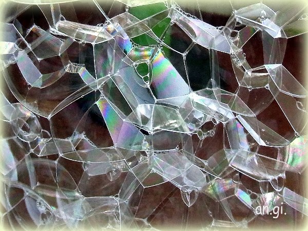 einen Augenblick Ewigkeit in einer Seifenblase